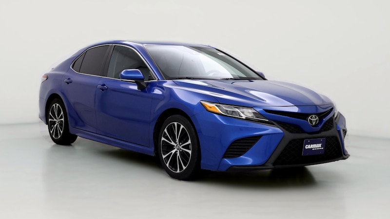 2019 Toyota Camry SE Hero Image