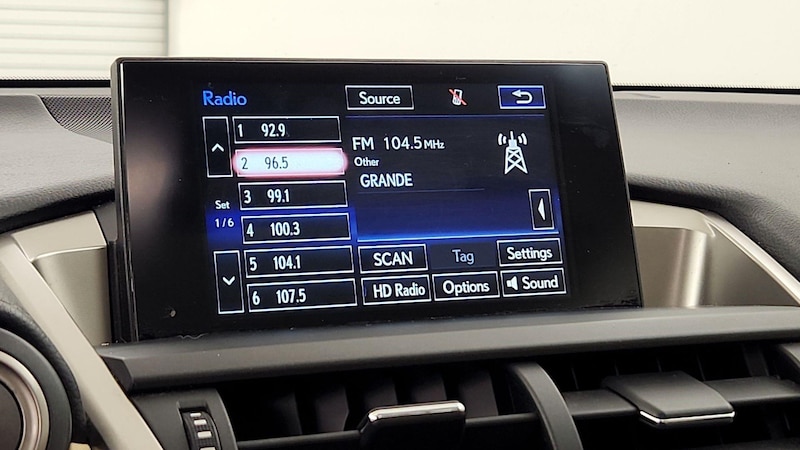2015 Lexus NX 200t 16