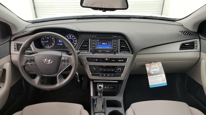 2015 Hyundai Sonata SE 9