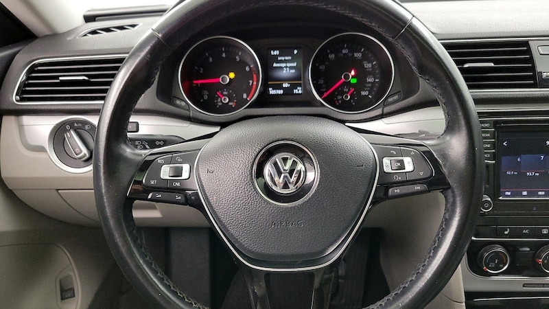 2019 Volkswagen Passat Wolfsburg Edition 10