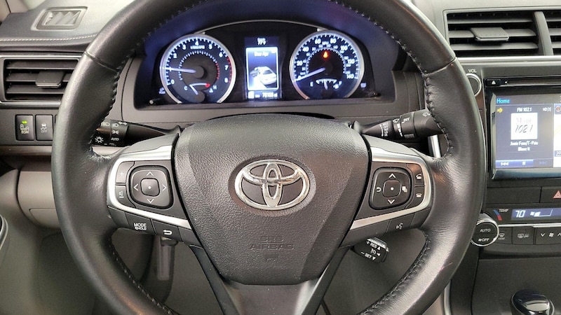 2015 Toyota Camry XLE 10