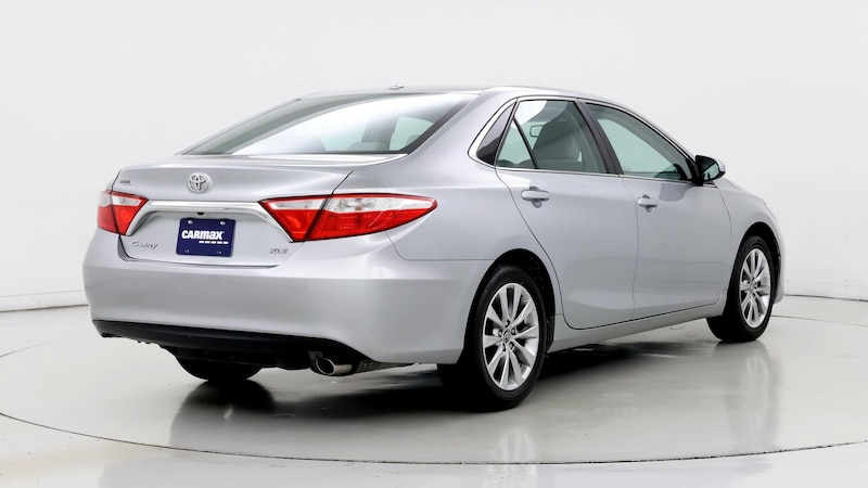 2015 Toyota Camry XLE 8