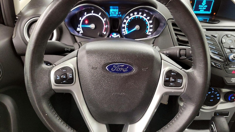 2015 Ford Fiesta SE 10