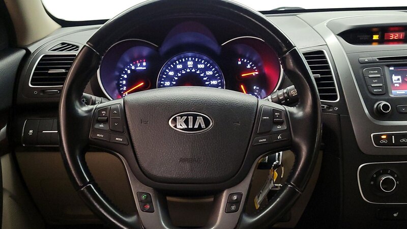 2015 Kia Sorento LX 10