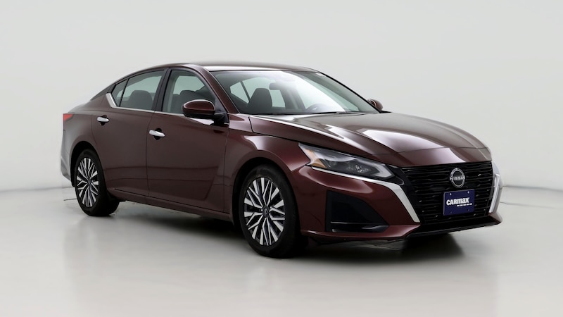 2023 Nissan Altima SV Hero Image