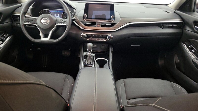 2023 Nissan Altima SV 9