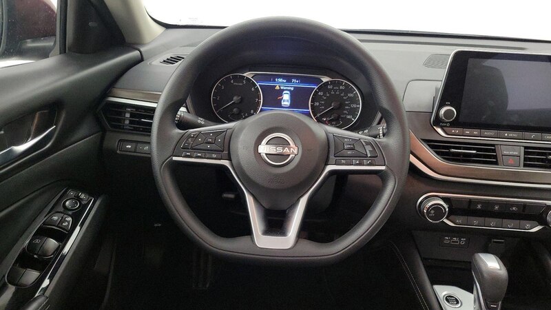2023 Nissan Altima SV 10
