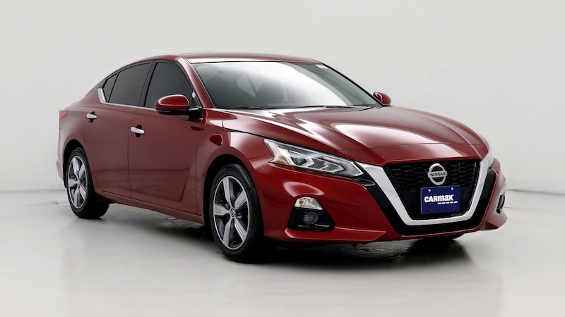 2022 Nissan Altima SL Hero Image