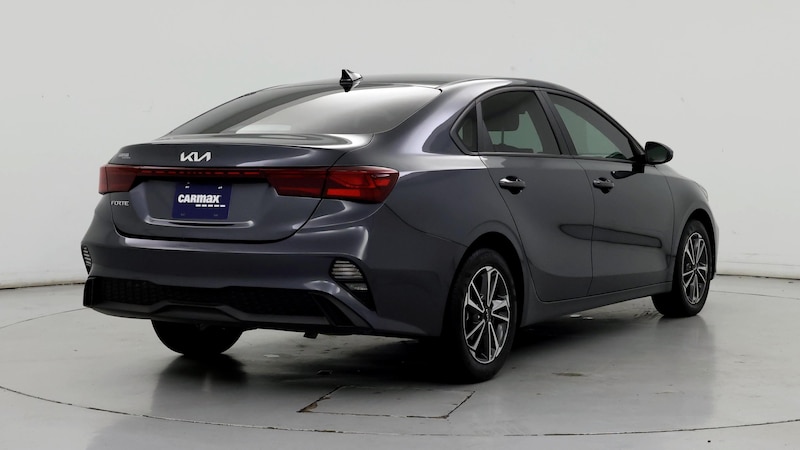 2022 Kia Forte LXS 8