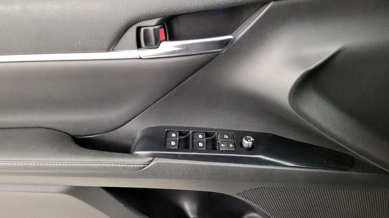 2020 Toyota Camry XSE 12