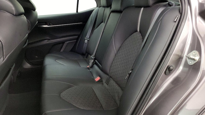 2020 Toyota Camry XSE 19