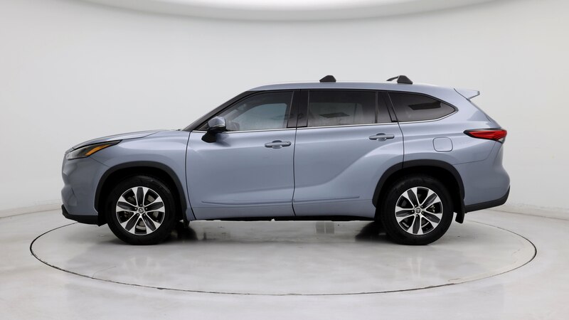 2022 Toyota Highlander XLE 3