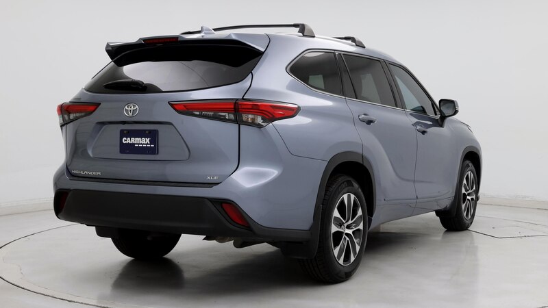 2022 Toyota Highlander XLE 8