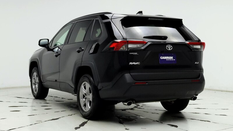 2023 Toyota RAV4 XLE 2