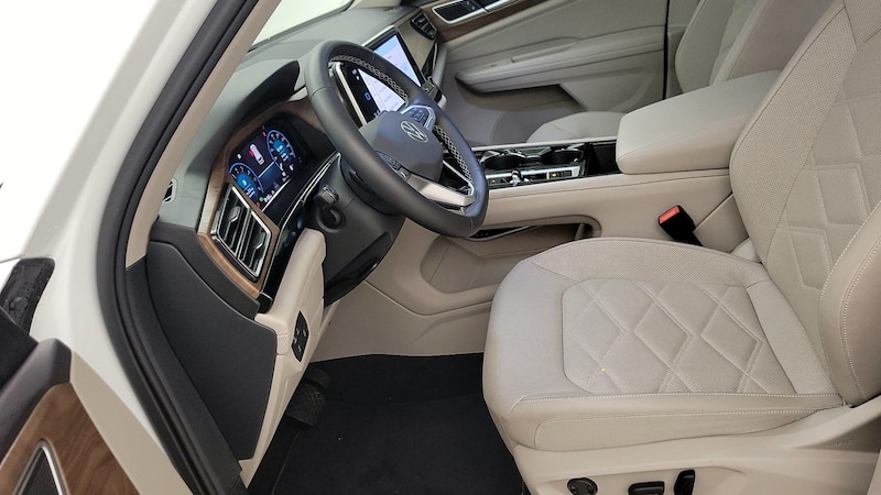 2024 Volkswagen Atlas SE 11