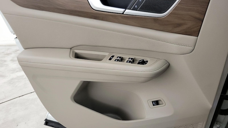 2024 Volkswagen Atlas SE 12