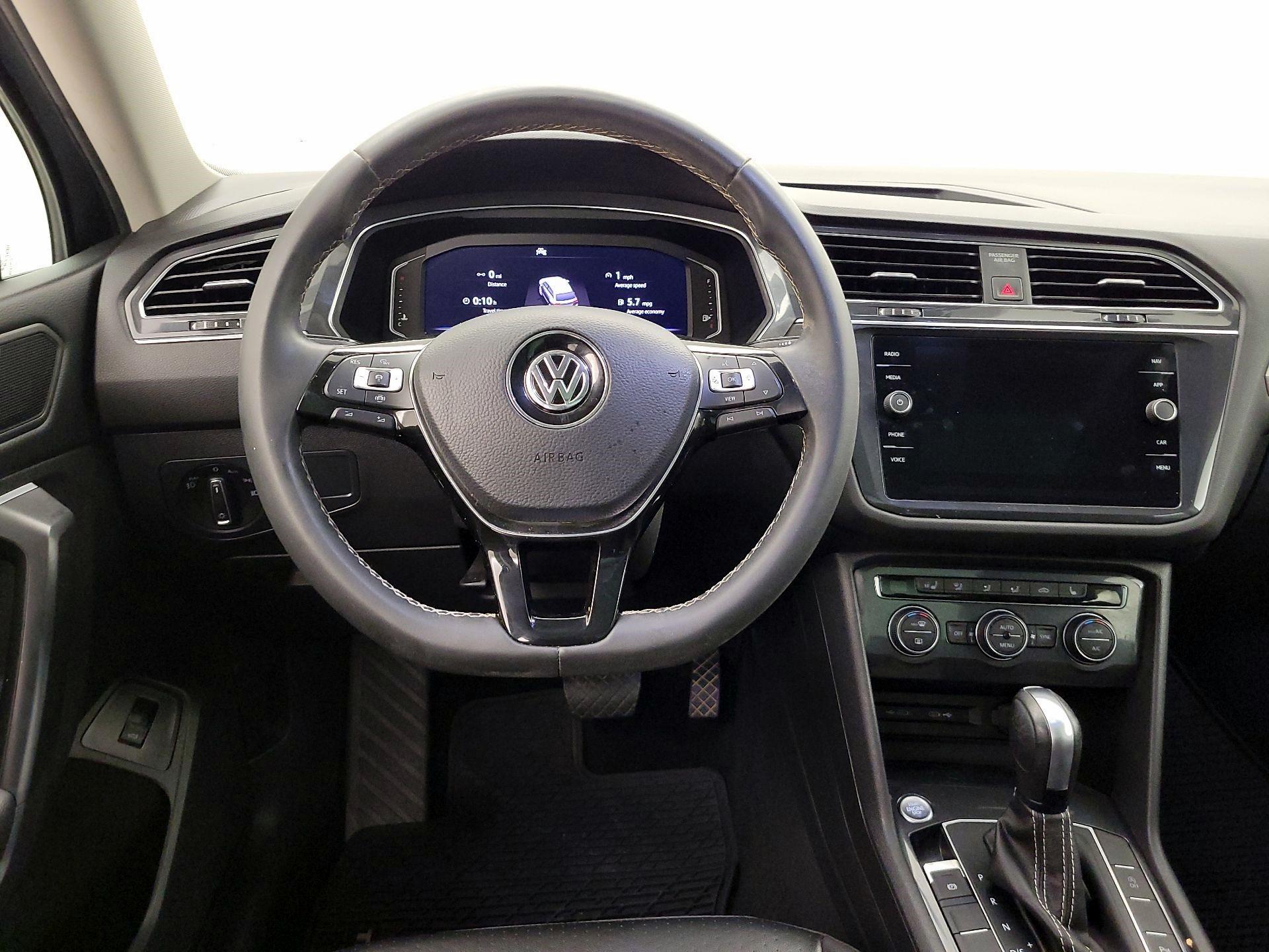 Thumbnail: 2021 Volkswagen Tiguan - 10