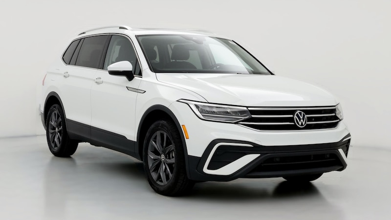 2022 Volkswagen Tiguan SE Hero Image