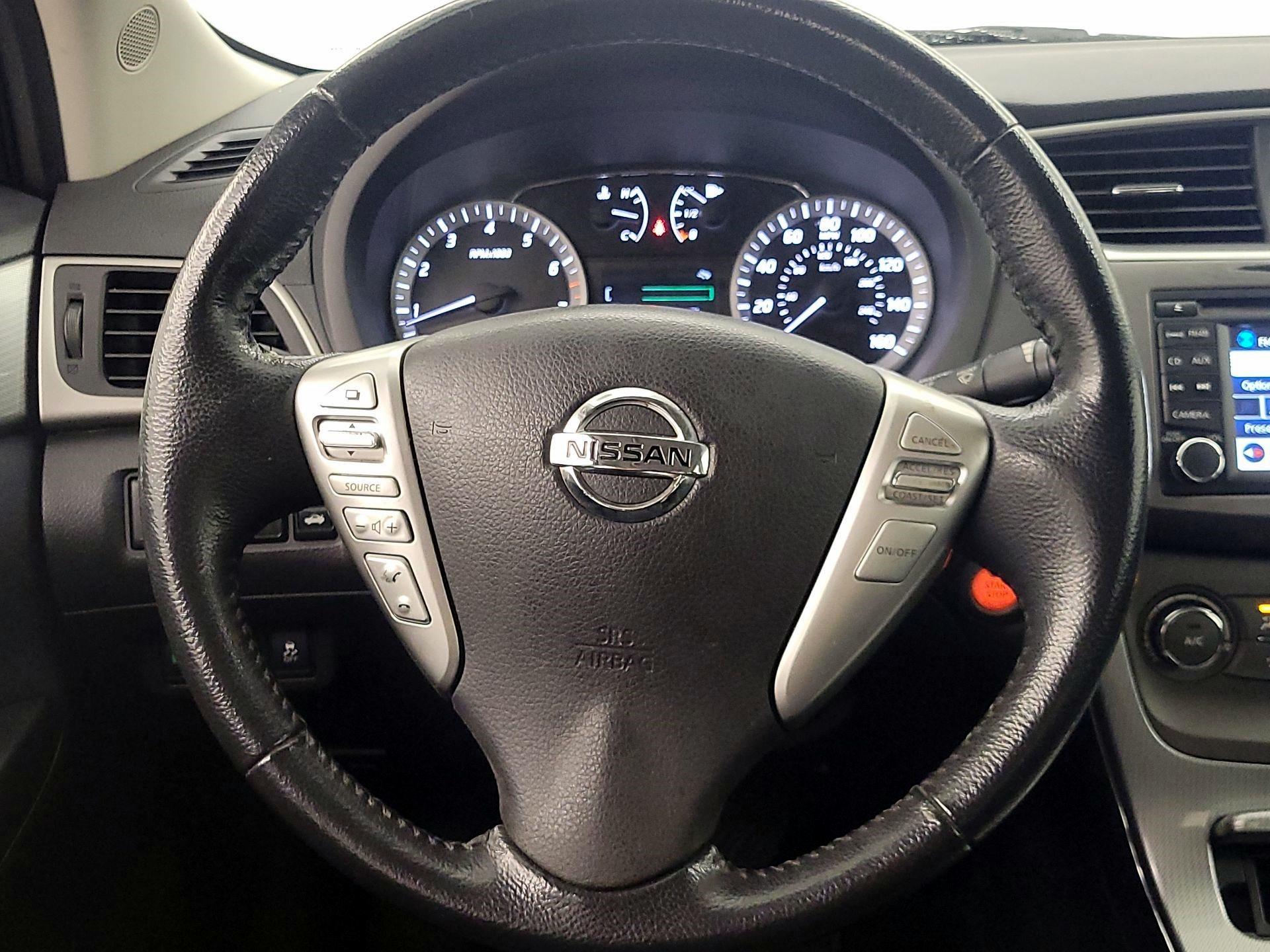 Thumbnail: 2013 Nissan Sentra - 10