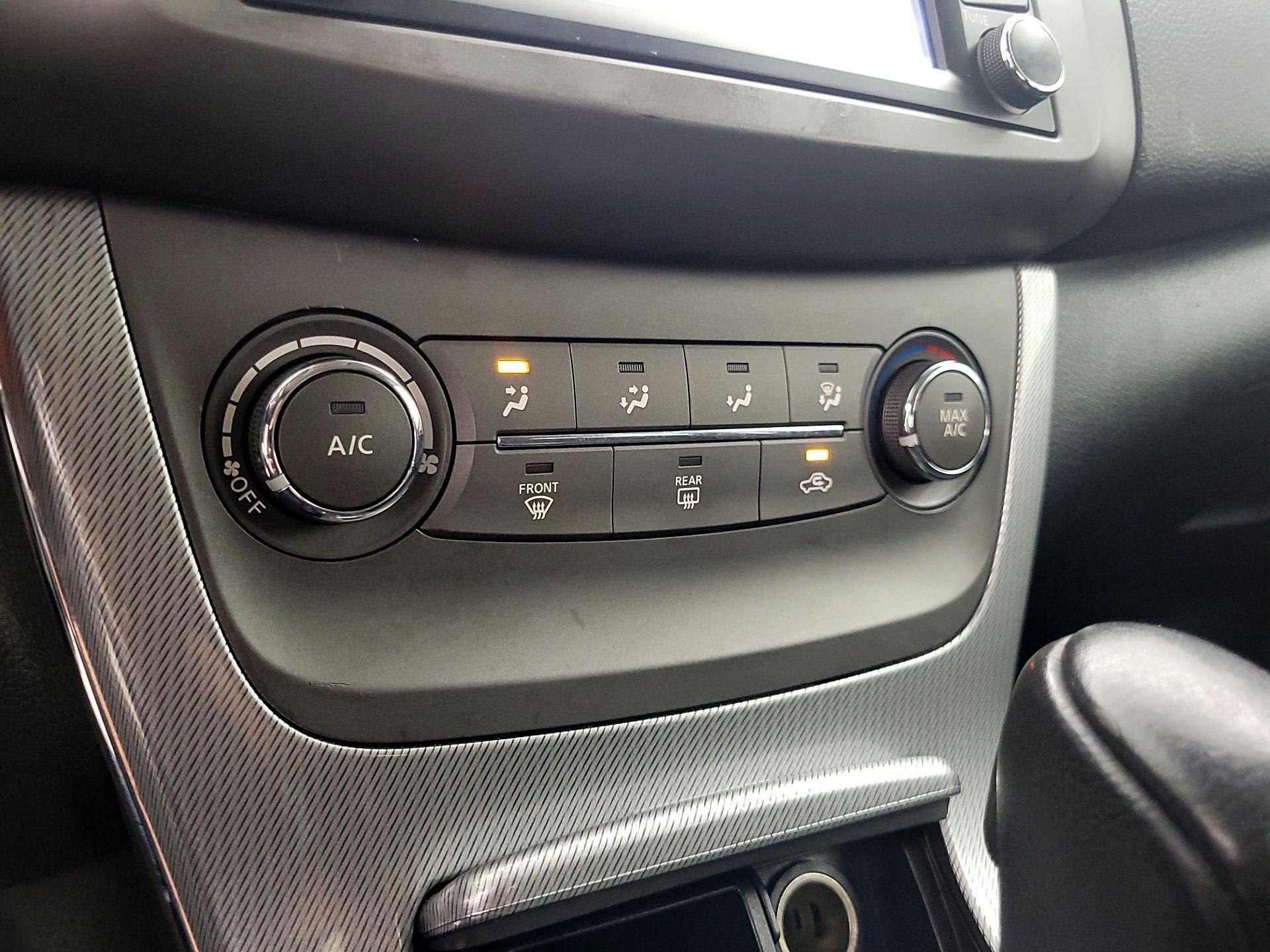 Thumbnail: 2013 Nissan Sentra - 17