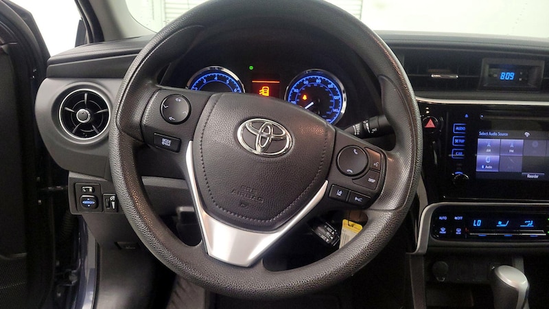 2018 Toyota Corolla LE 10