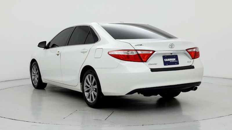 2016 Toyota Camry XLE 2