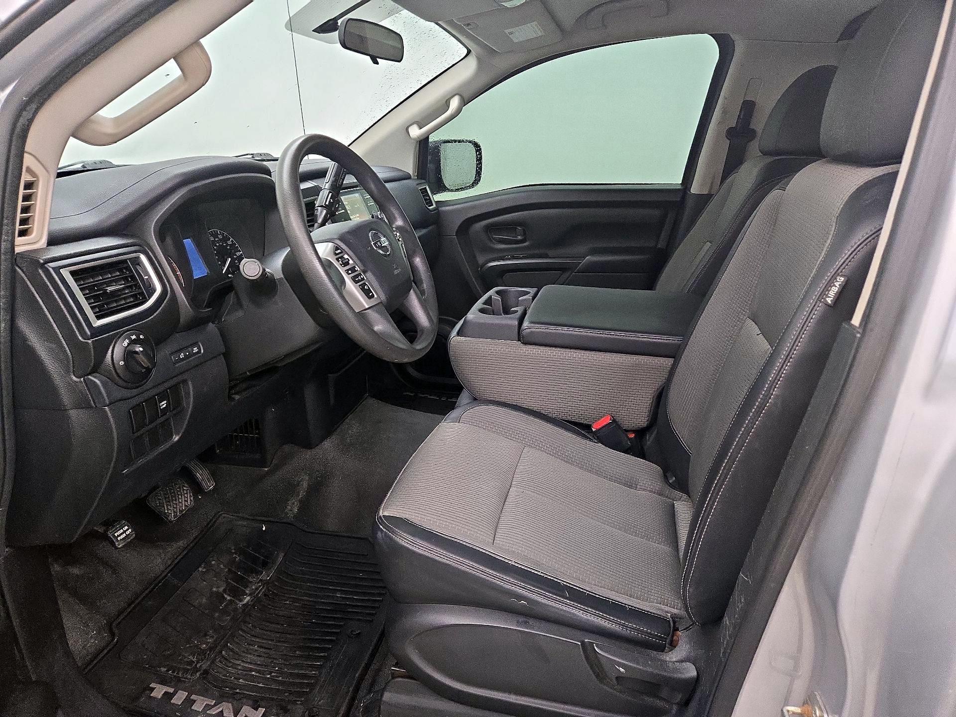 Thumbnail: 2017 Nissan Titan - 11
