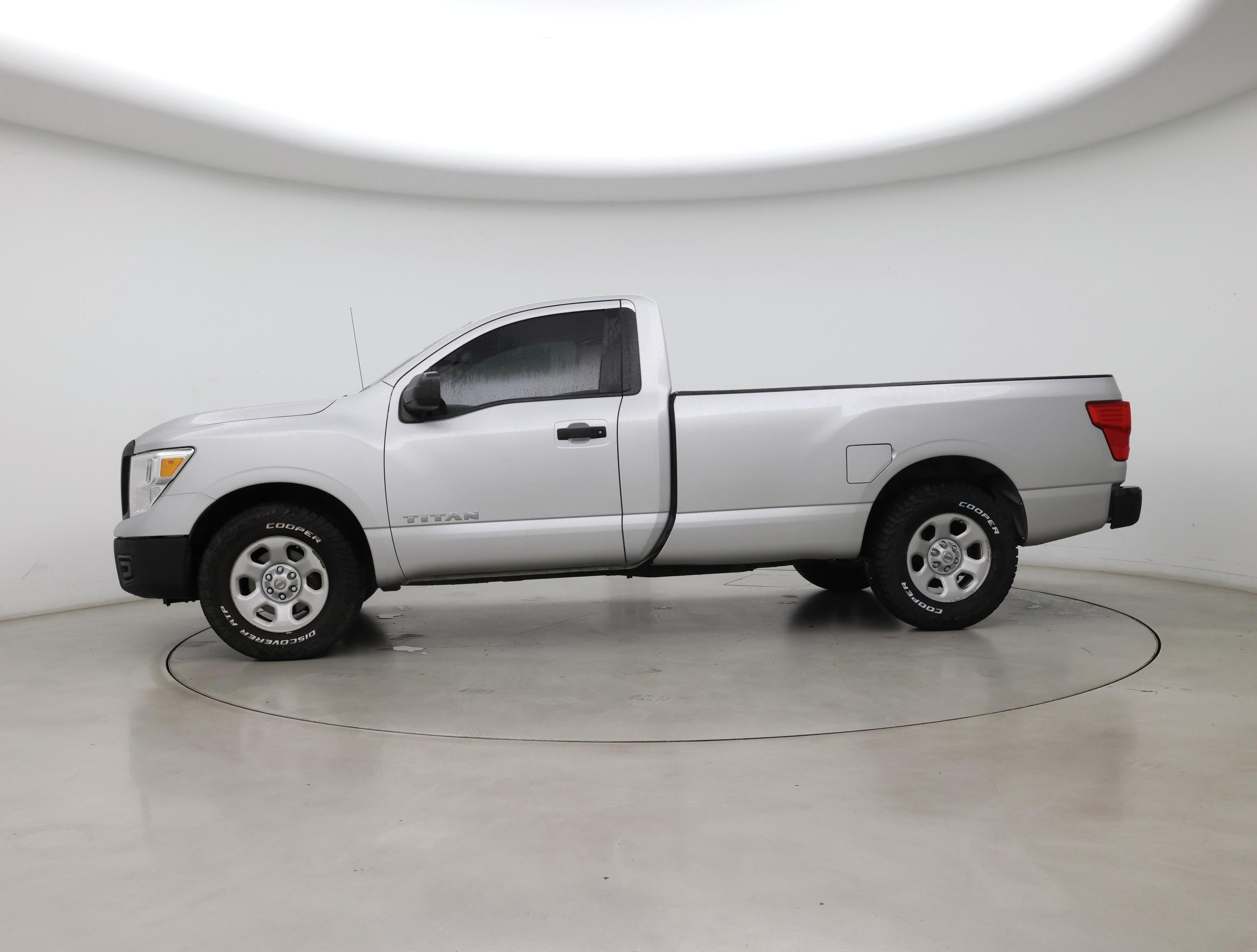 Thumbnail: 2017 Nissan Titan - 3