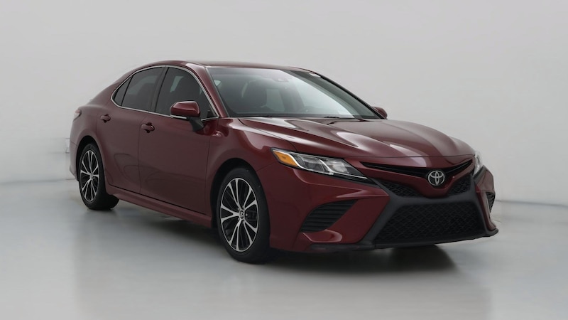 2018 Toyota Camry SE Hero Image