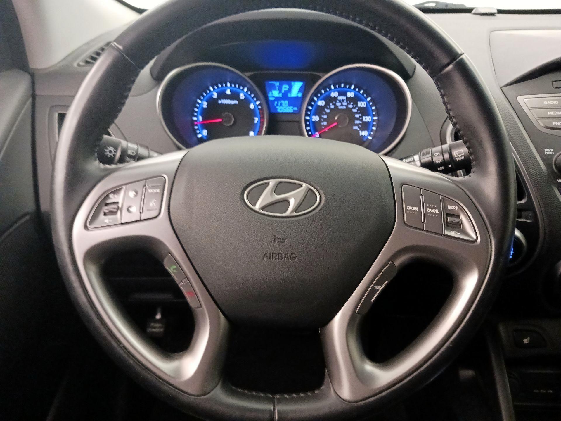 Thumbnail: 2014 Hyundai Tucson - 10