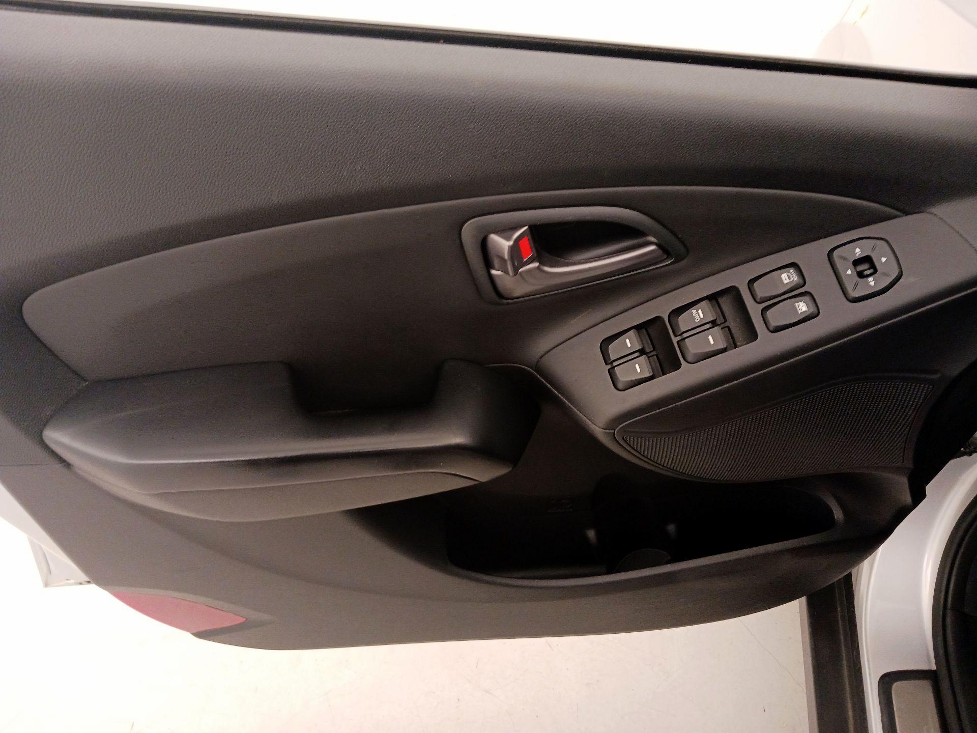 Thumbnail: 2014 Hyundai Tucson - 12