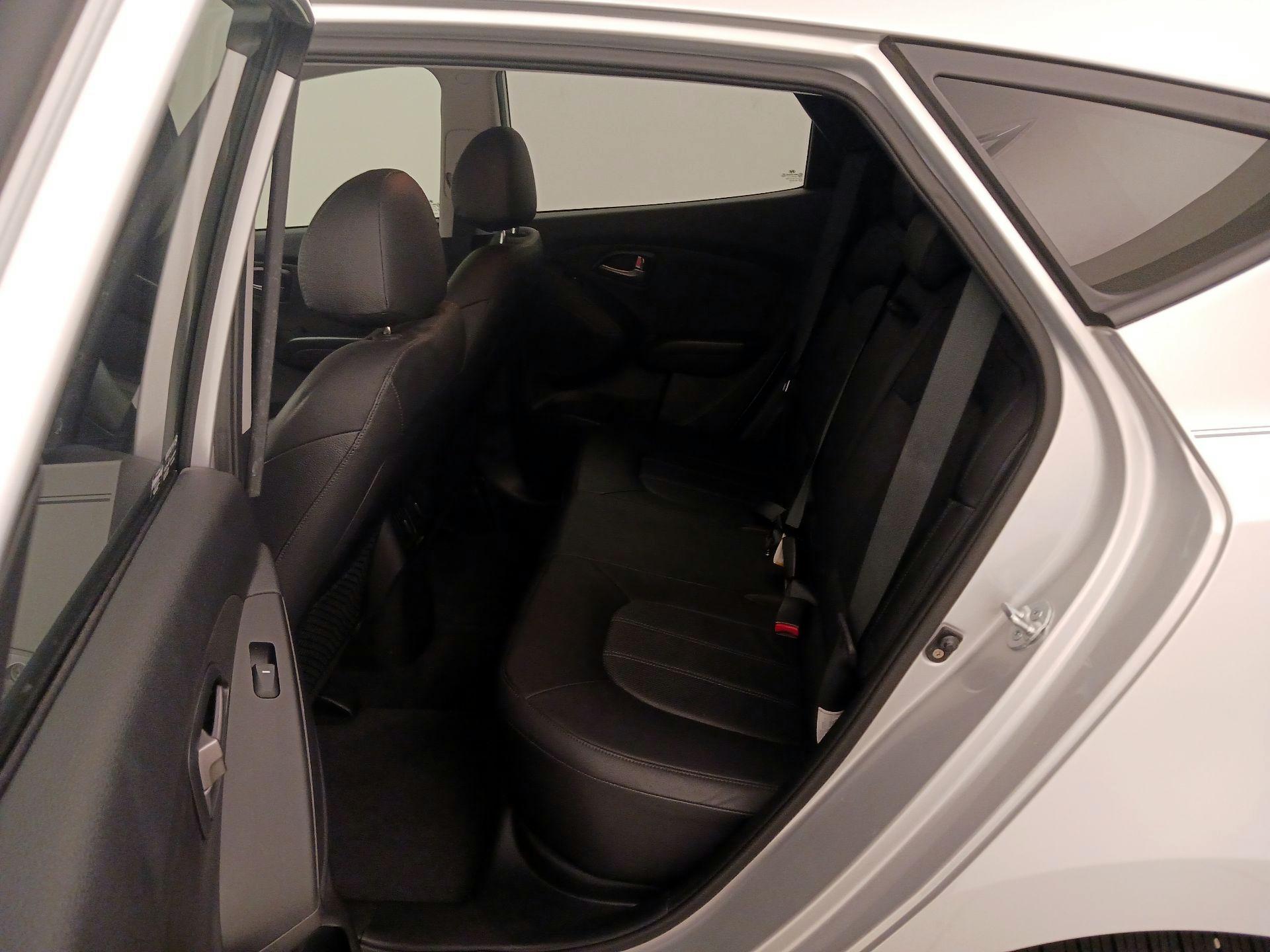 Thumbnail: 2014 Hyundai Tucson - 19