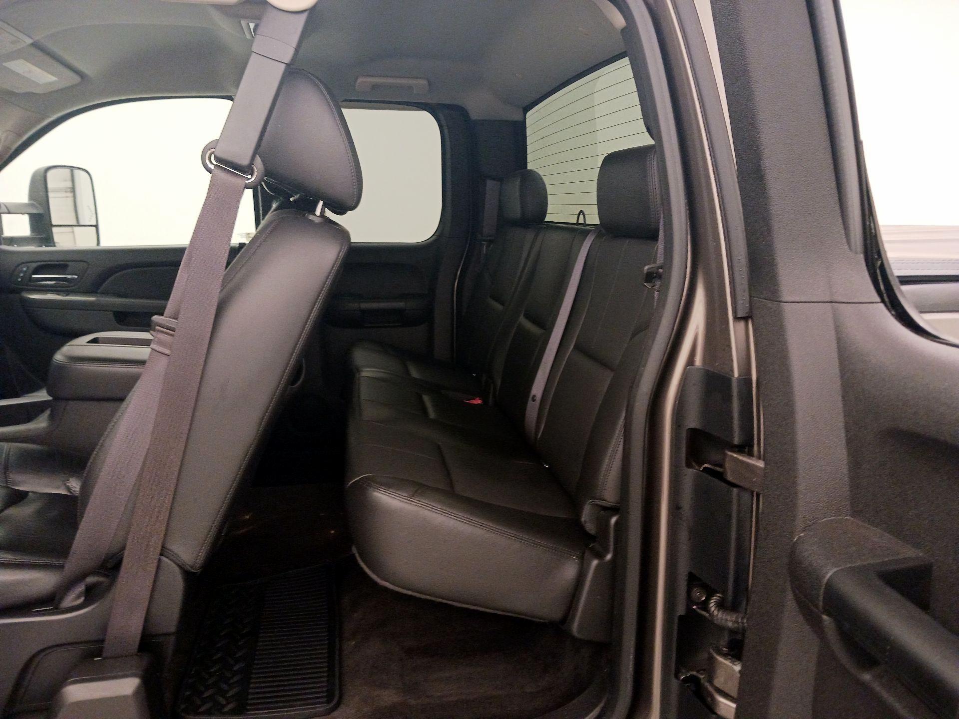 Thumbnail: 2013 Chevrolet Silverado 3500 - 20