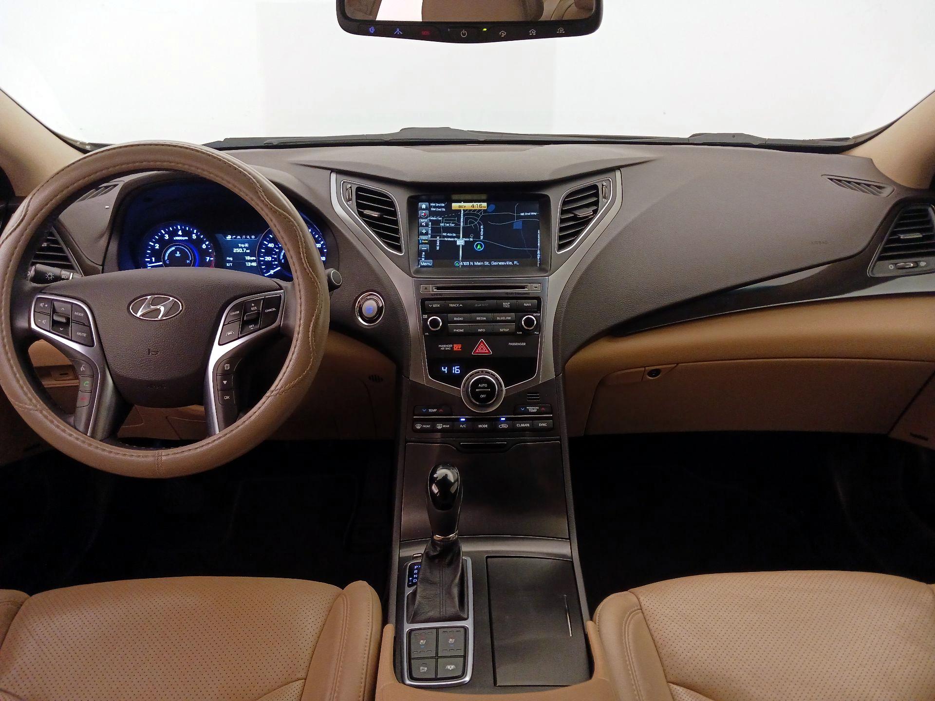 Thumbnail: 2015 Hyundai Azera - 9