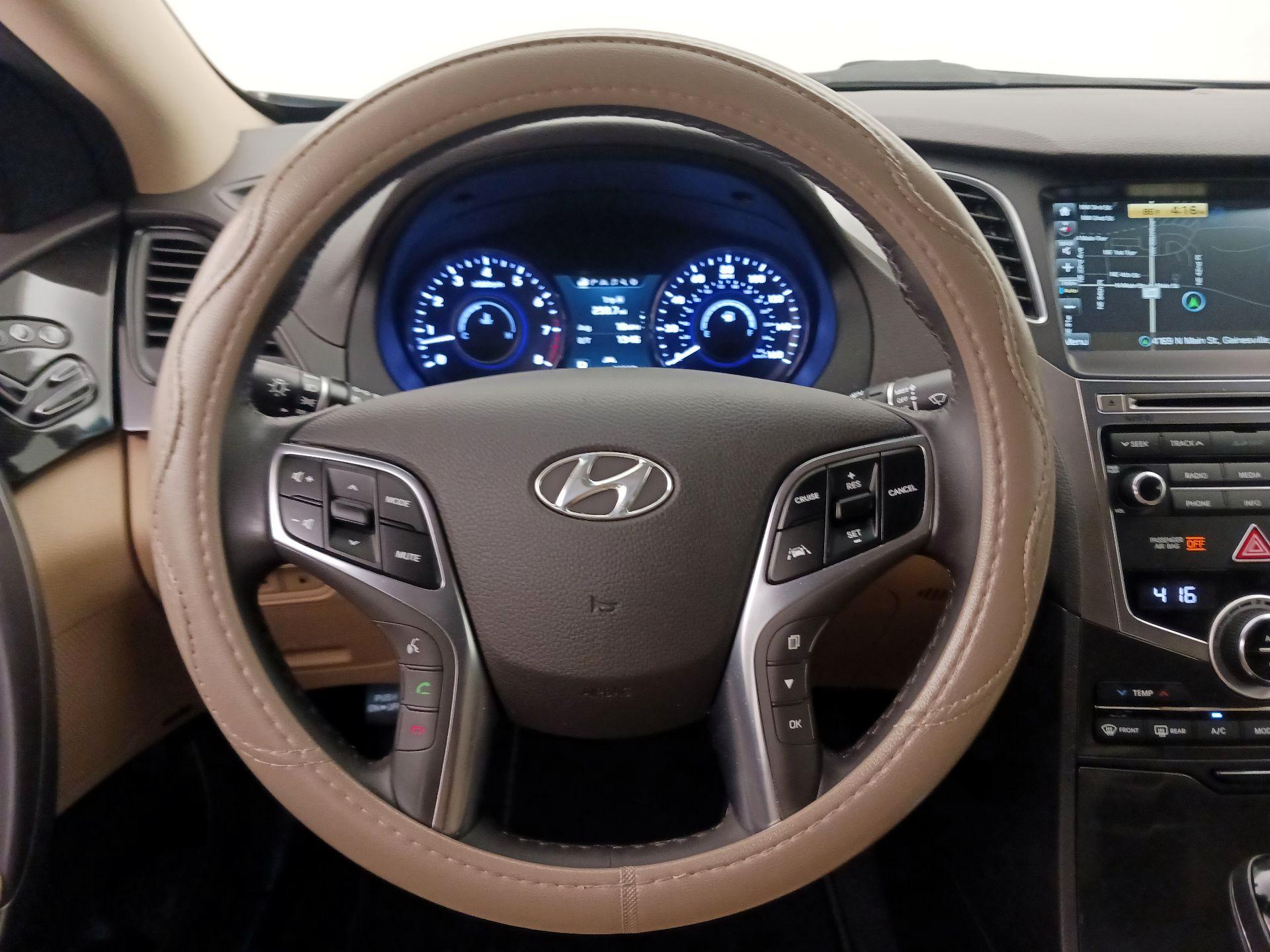 Thumbnail: 2015 Hyundai Azera - 10