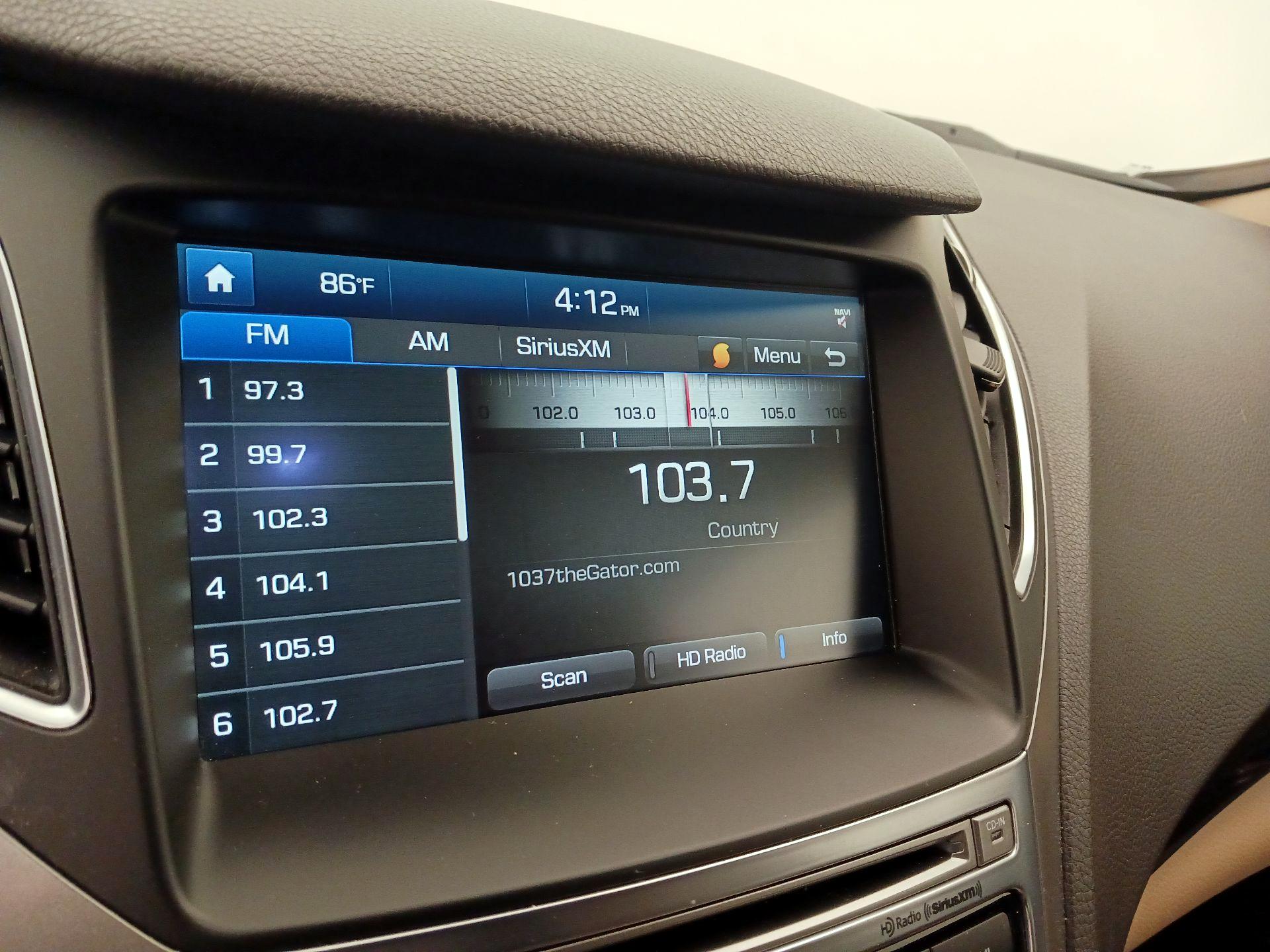 Thumbnail: 2015 Hyundai Azera - 16