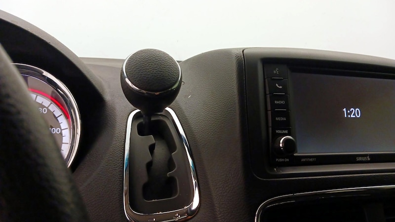 2018 Dodge Grand Caravan SE 17