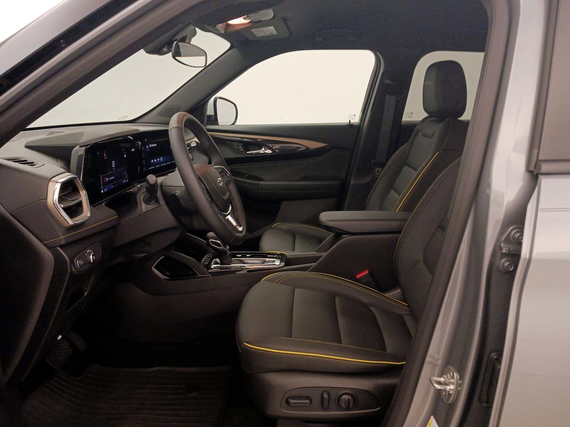 Thumbnail: 2025 Chevrolet TrailBlazer - 11