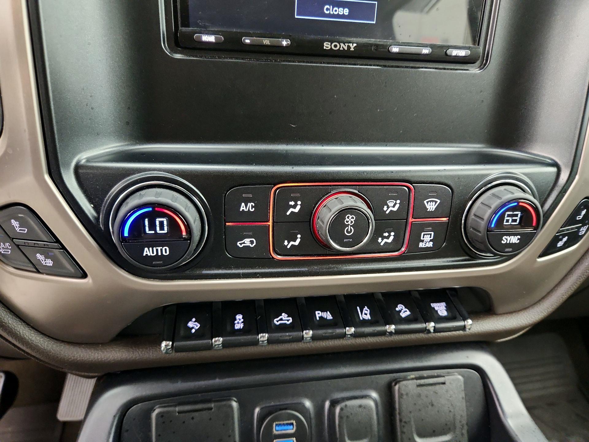 Thumbnail: 2015 GMC Sierra 2500 - 16