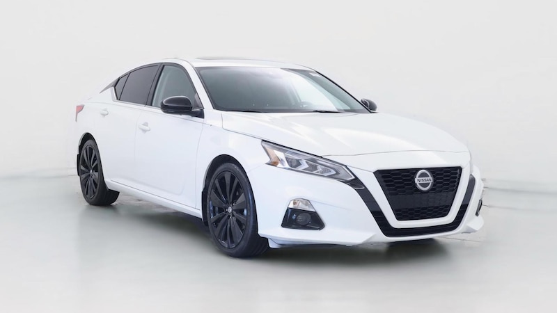 2022 Nissan Altima SR Hero Image