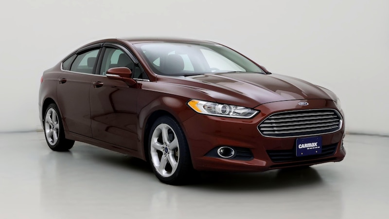 2016 Ford Fusion SE Hero Image