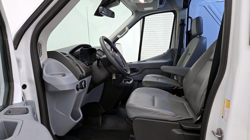 2019 Ford Transit Series 250 11