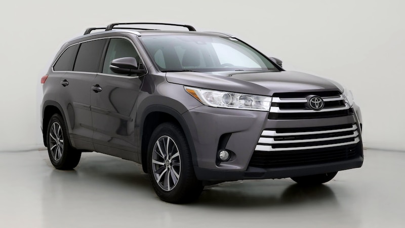 2017 Toyota Highlander XLE Hero Image