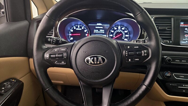 2021 Kia Sedona SX 10