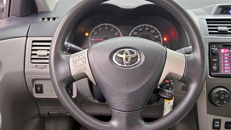 2013 Toyota Corolla LE 10