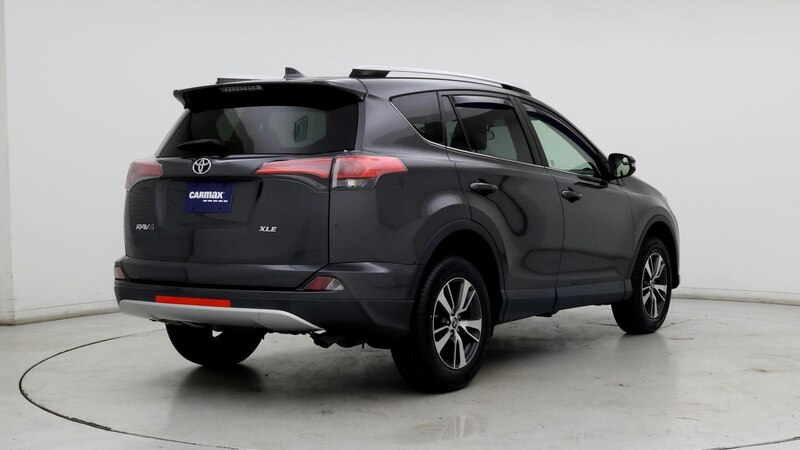 2016 Toyota RAV4 XLE 8