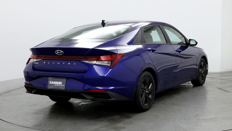 2022 Hyundai Elantra SEL 8