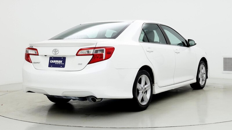 2014 Toyota Camry SE 8