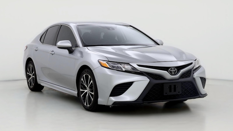 2020 Toyota Camry SE Hero Image