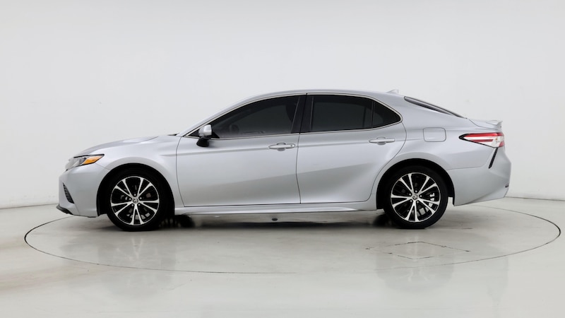 2020 Toyota Camry SE 3